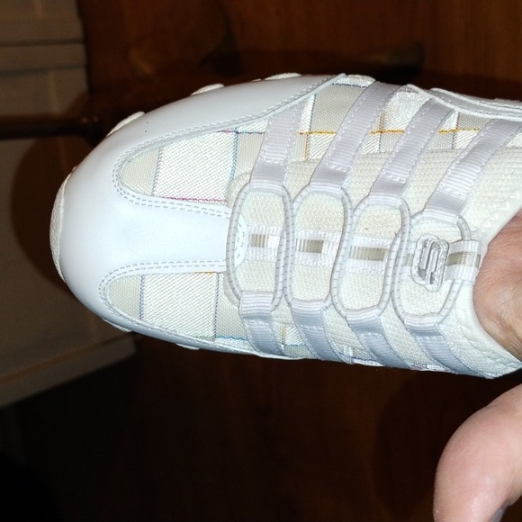 EUC Sketchers White Multi-Color Striped Sneakers Slides Size 10 - Picture 2 of 5